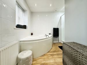 Bathroom - click for photo gallery